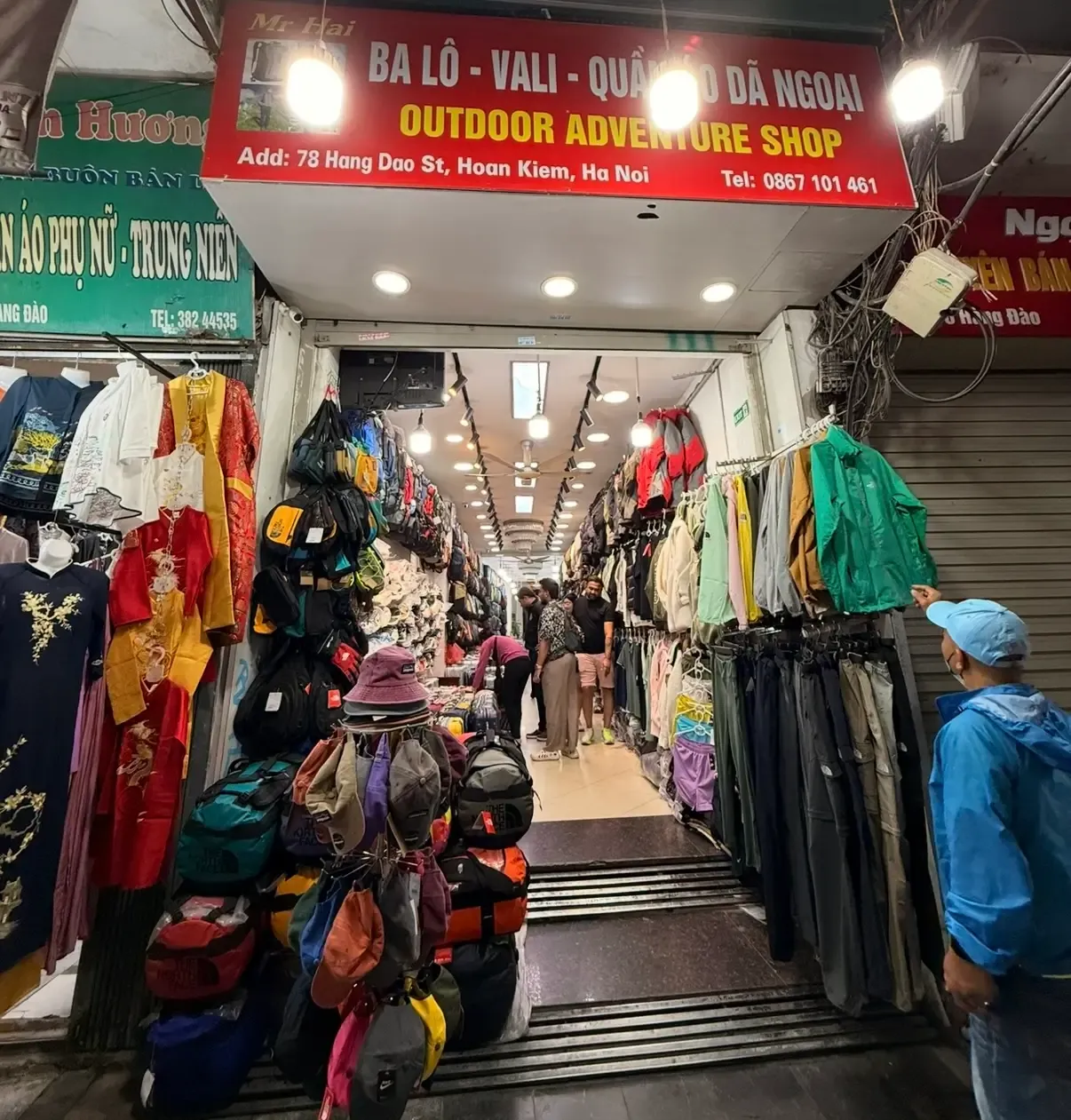 Lululemon-style clothing shops in Hanoi