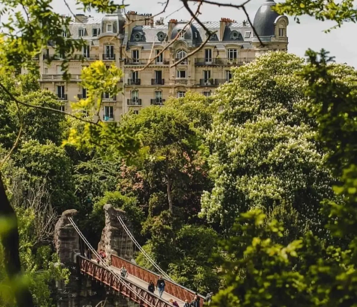 Parque de Buttes-Chaumont en París