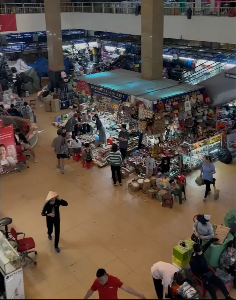 Dong Xuan Market Hanoi