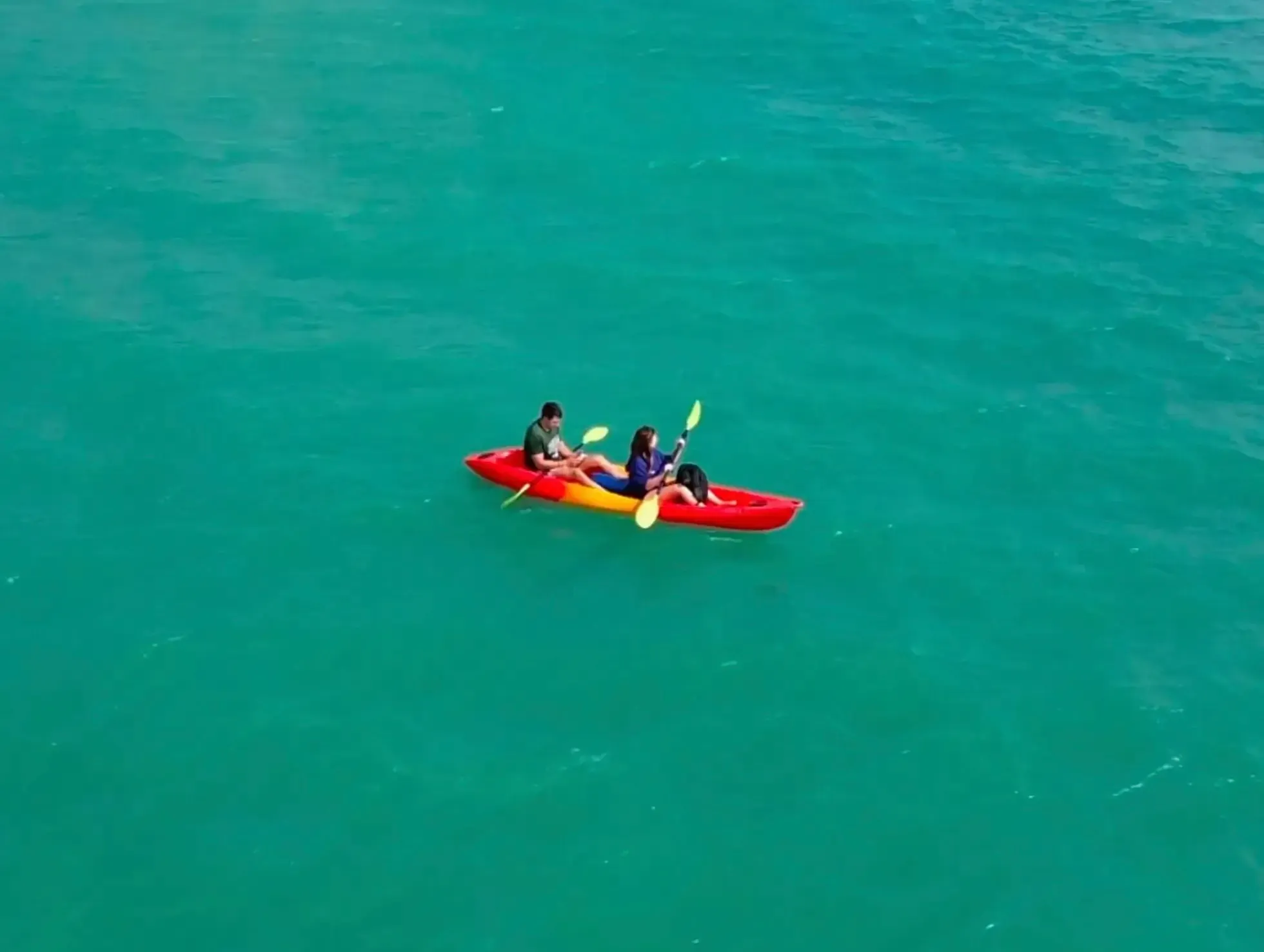 Kayak sur la mer à Koh Yao Noi