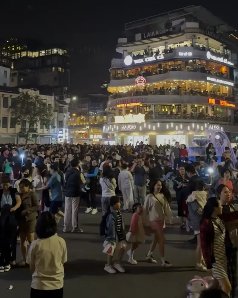 Hanoi night market shopping